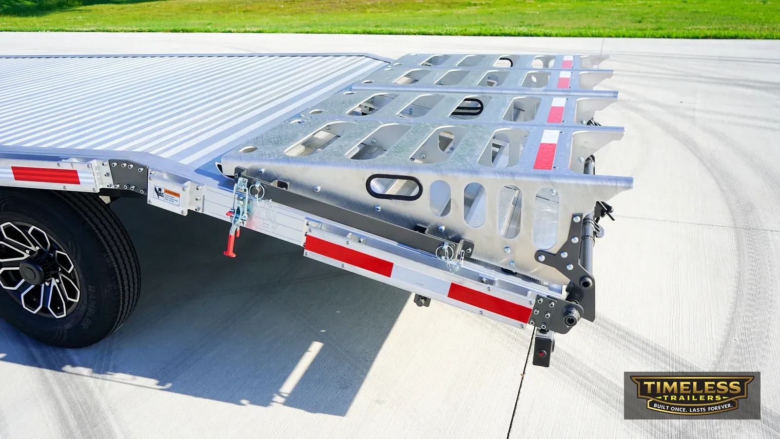 Close-up of the Timpte 1620 Deck Over ramps and dovetail